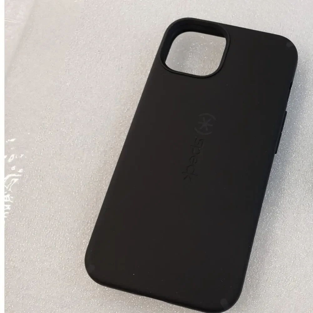 Speck Magnetic Case for iPhone 13 - Black Cover